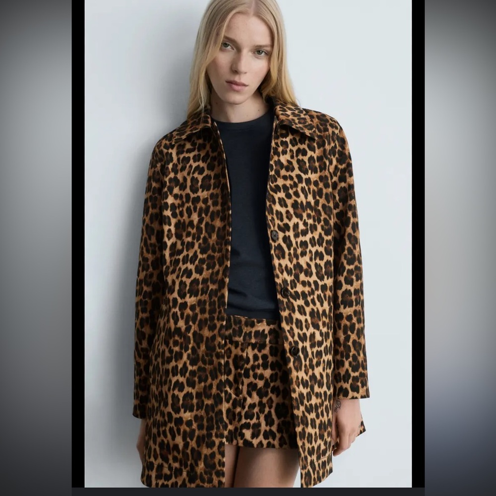 Graver by Susan Graver Gold and Brown Tapestry Animal Print Jacket